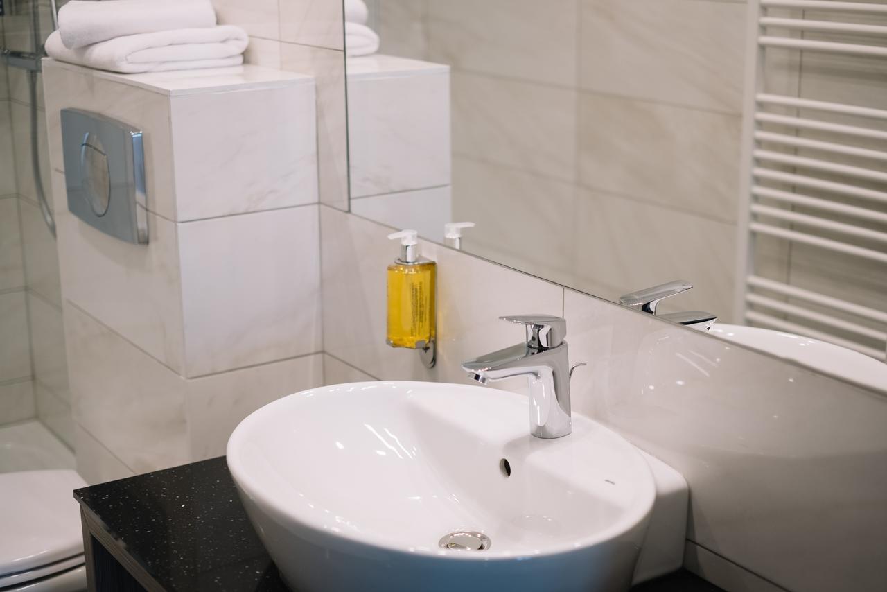 Norm Hill Hotel Cluj Napoca Bagian luar foto