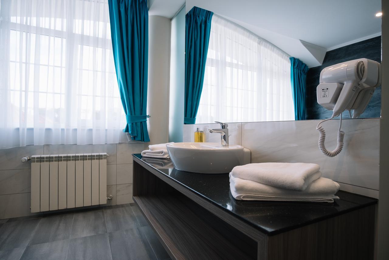 Norm Hill Hotel Cluj Napoca Bagian luar foto