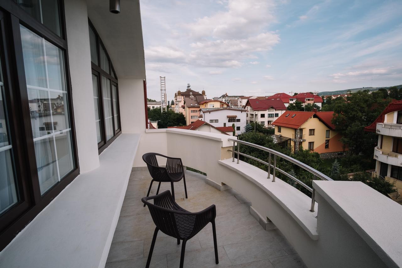 Norm Hill Hotel Cluj Napoca Bagian luar foto