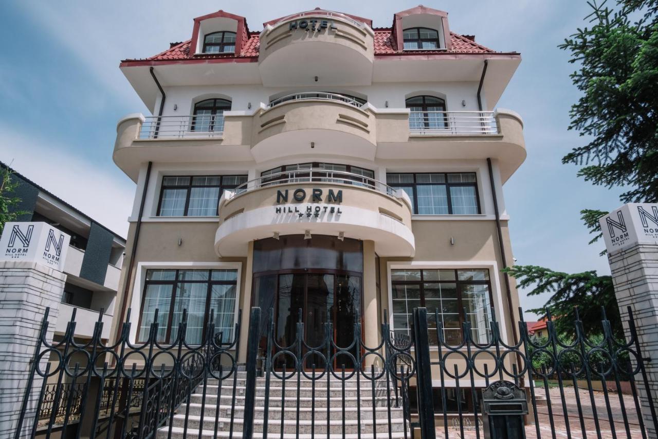 Norm Hill Hotel Cluj Napoca Bagian luar foto