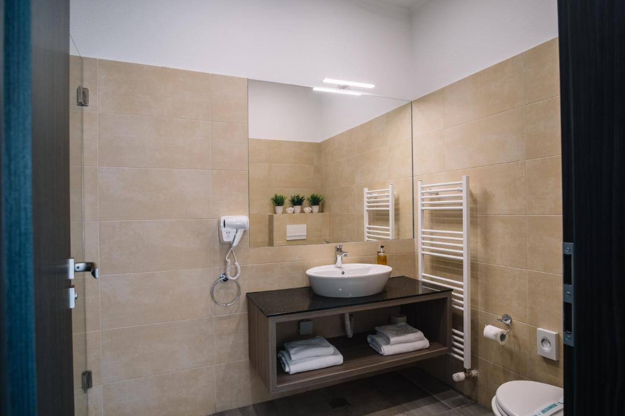 Norm Hill Hotel Cluj Napoca Bagian luar foto