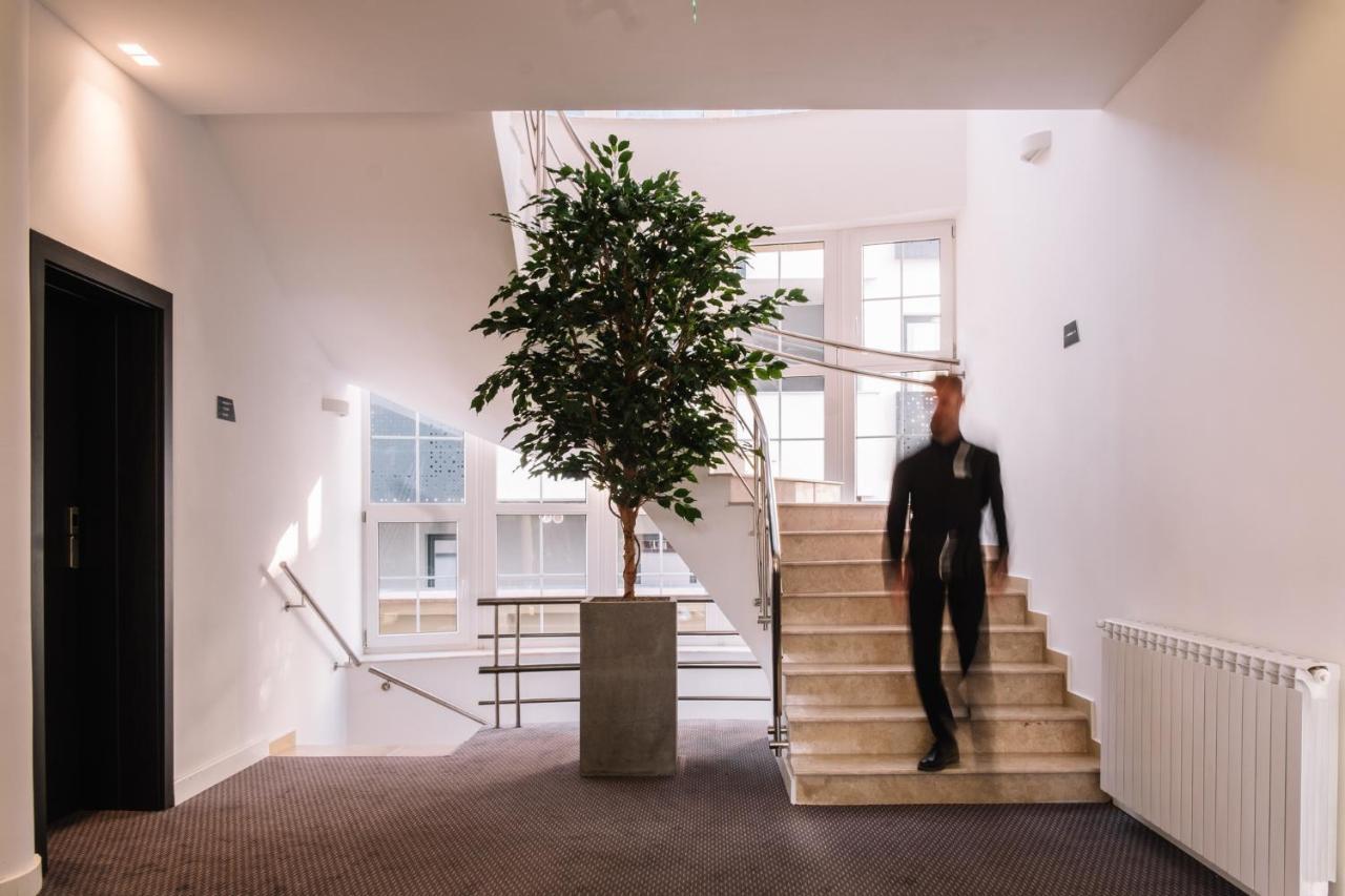 Norm Hill Hotel Cluj Napoca Bagian luar foto